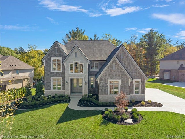 22478 Montebello Court, Novi city