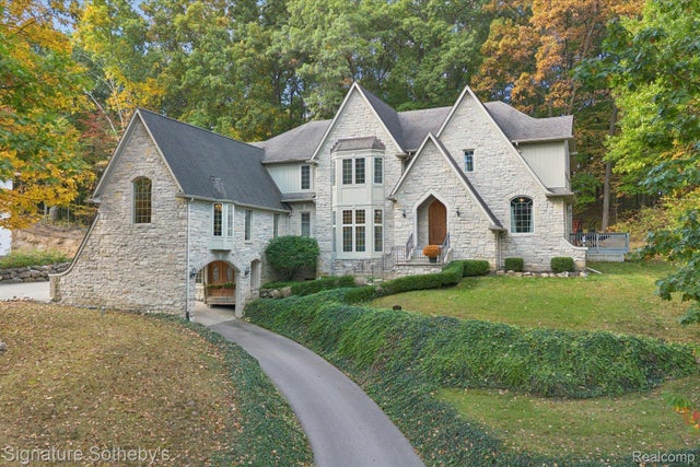 6705 College Park, Springfield charter township