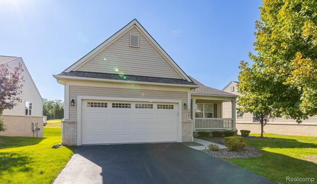 5985 Baypointe Boulevard, Independence charter township