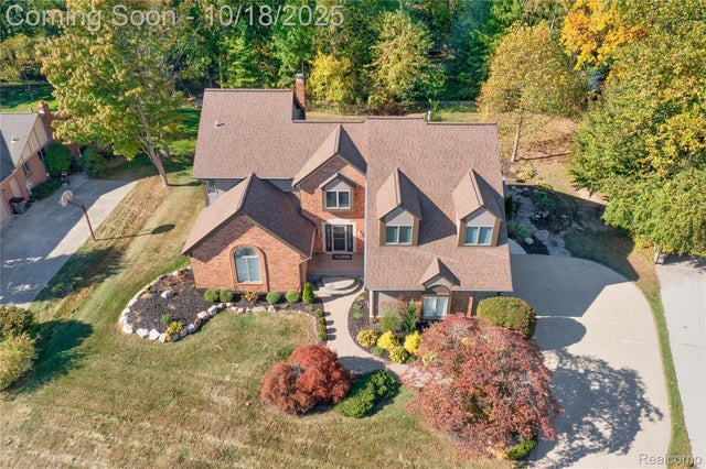 38906 Santa Barbara Street, Clinton charter township