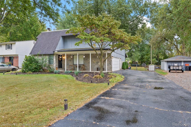 33961 Richland Street, Livonia city