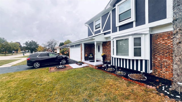 1459 Leafgreen Drive, Troy city