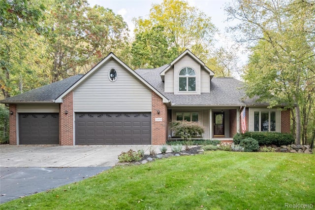 11410 Tall Shadows Court, Hamburg township