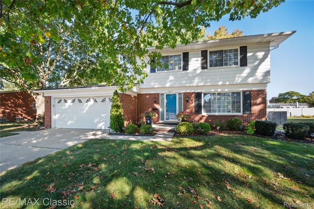 38540 5 Mile (service Drive) Road, Livonia city