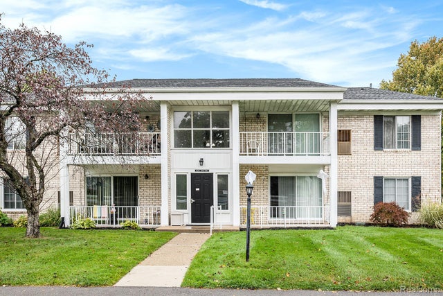 35912 Ann Arbor Trail, Livonia city