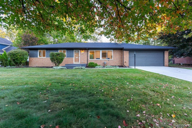 19332 Beverly Road, Beverly Hills village