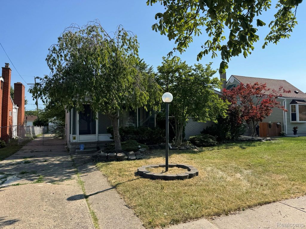 23113 Socia Street, St. Clair Shores city