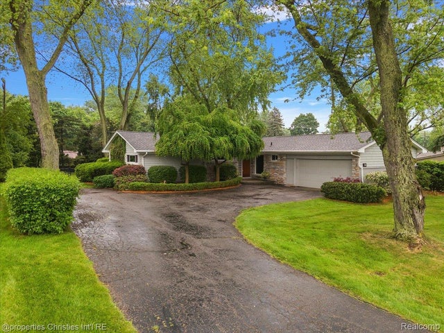 6727 Lahser Road, Bloomfield Hills city