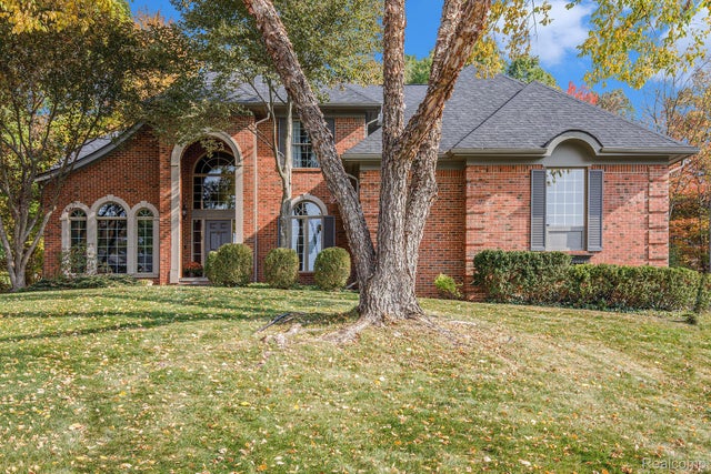 5641 Golf Pointe Drive, Independence charter township
