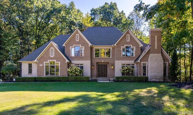 9909 Kingston Ridge, Springfield charter township