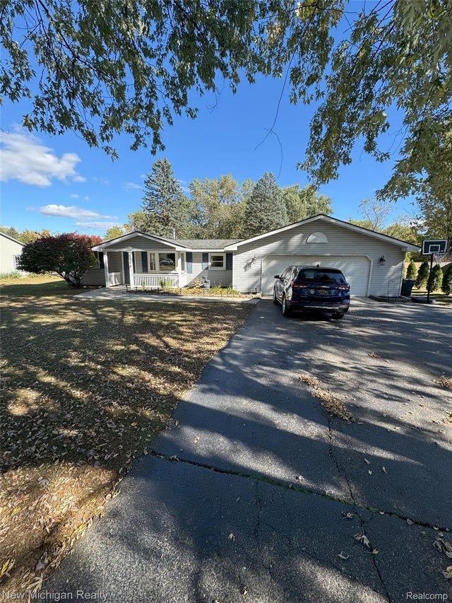 5300 Cecelia Ann Avenue, Independence charter township