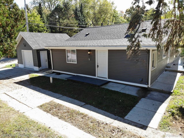 4915 Clarkston Road, Independence charter township