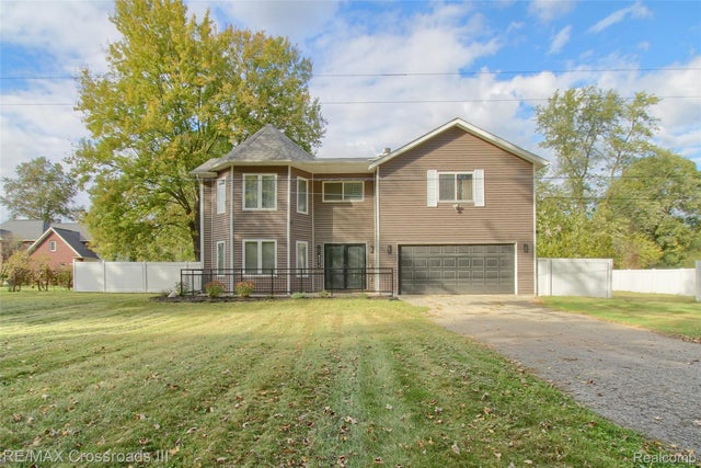 43216 N Bemis Road E, Van Buren charter township