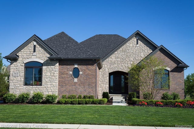 53237 Woodland Meadows, Chesterfield township