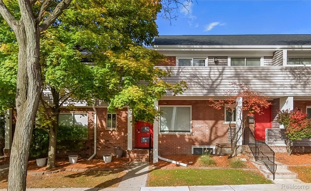 586 W Merrill Street, Birmingham city