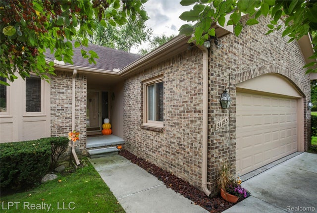 31183 Misty Pines Drive, Farmington city