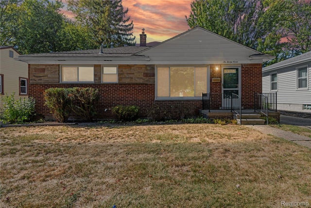 627 Symes Avenue, Royal Oak city