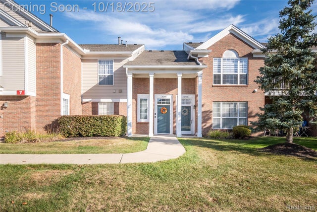 16706 Dover Drive, Northville city