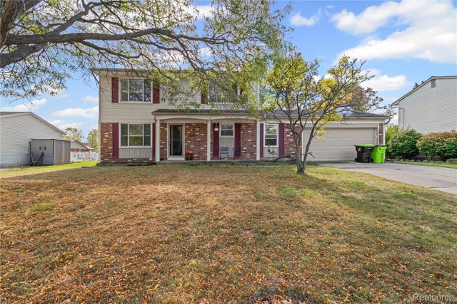 40209 Oak Tree, Novi city