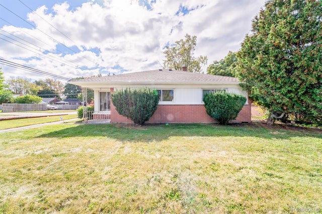 28409 N Clements Circle, Livonia city