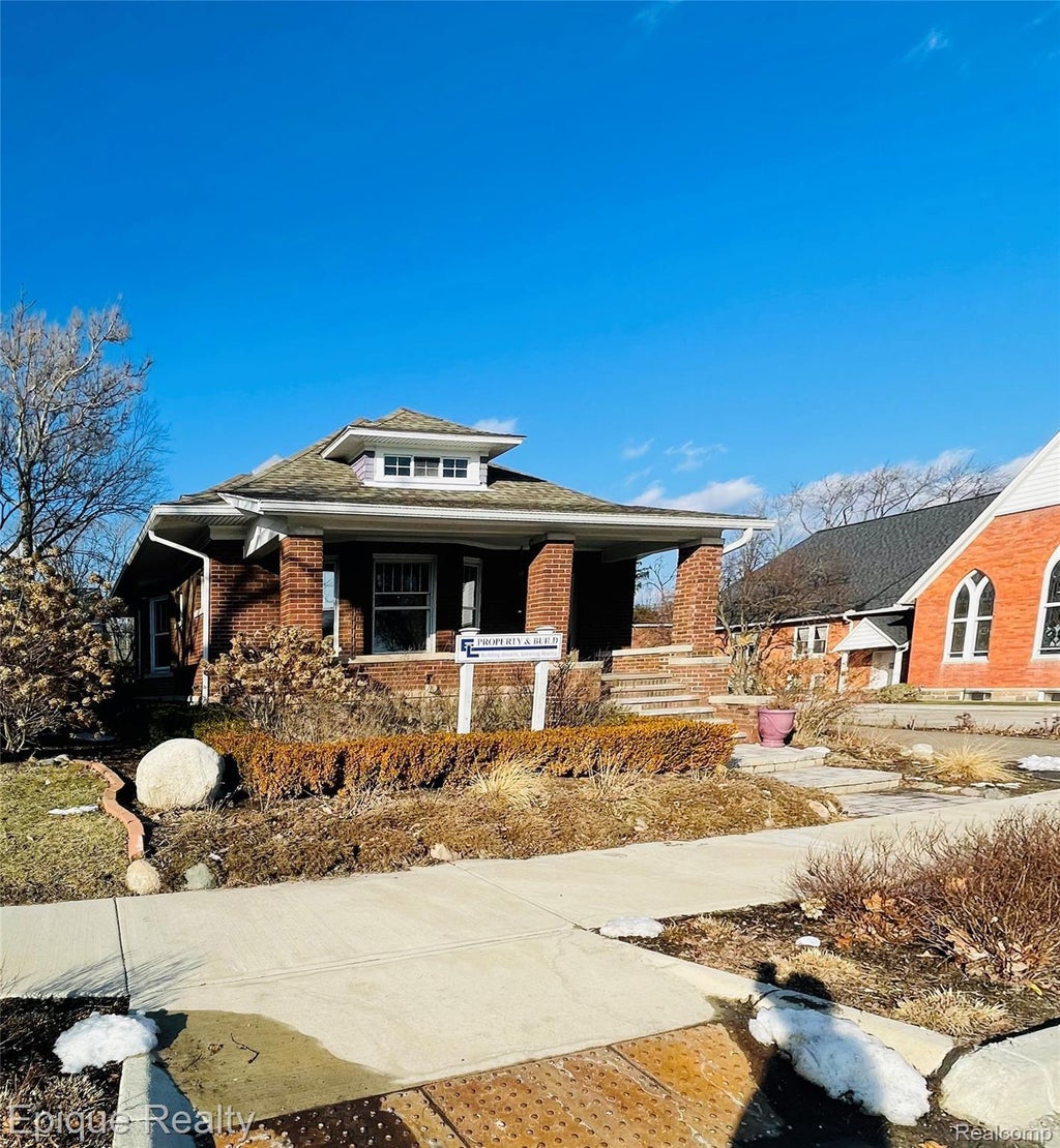 33432 Oakland Street, Farmington city