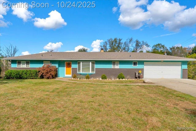 6710 Laurelton, Village of Clarkston city