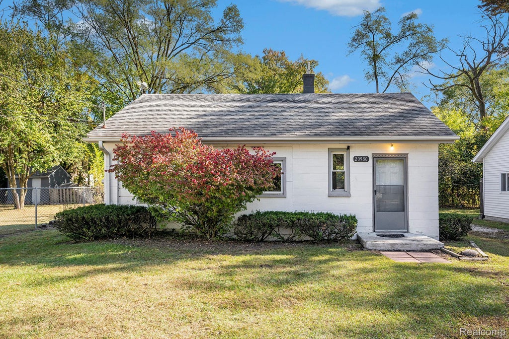 20980 Van Buren Street, Southfield city