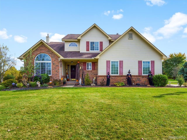 127 Zeer Boulevard, Brandon charter township