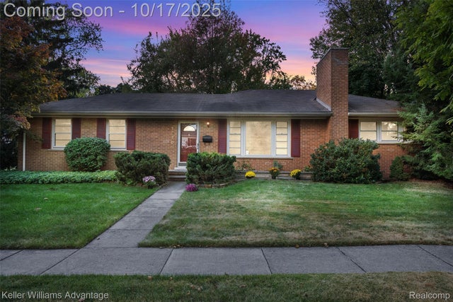 15709 Stamford Street, Livonia city