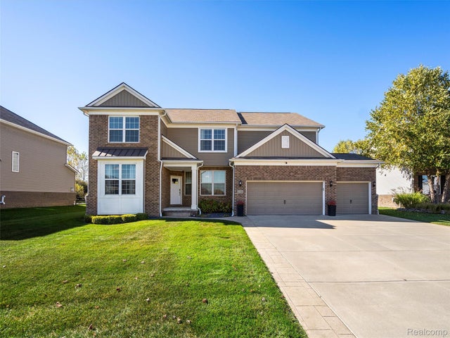 2130 Findley Circle, Orion charter township