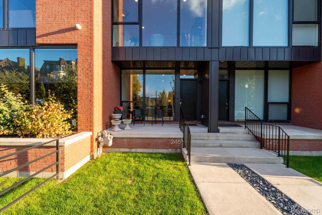 246 Edmund Place, Detroit city