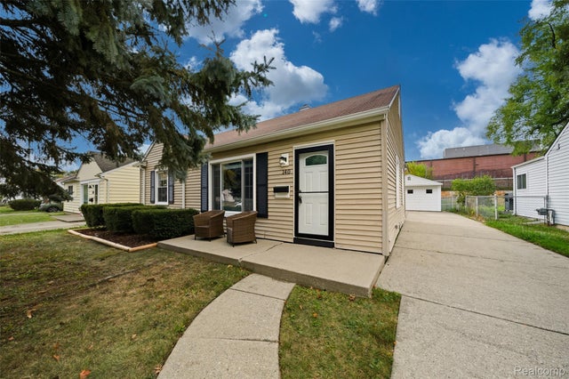 140 S Manitou Avenue, Clawson city