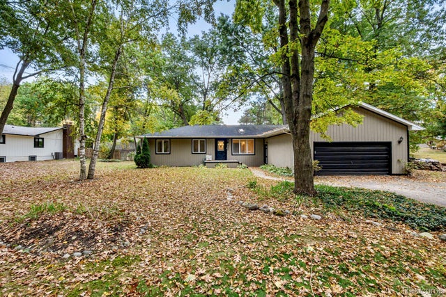 4535 Central Avenue, Independence charter township