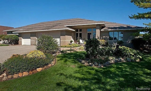 2592 Air Park Drive, Zeeland city