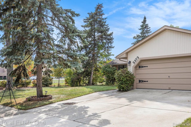 3373 Auburn Drive, Troy city