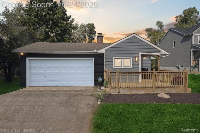 4066 Green Lake Road, West Bloomfield charter township