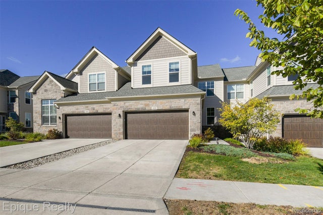 3090 N Spurway Drive, Ann Arbor city