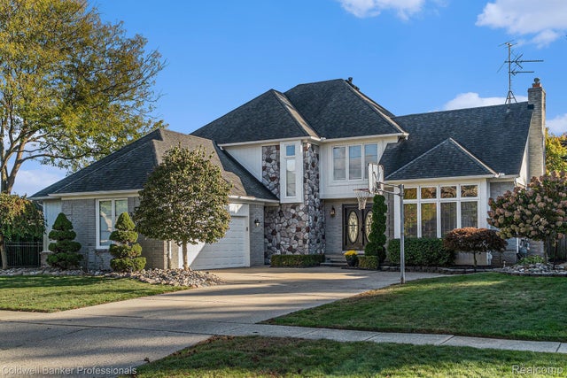 14930 Crofton Drive, Shelby charter township