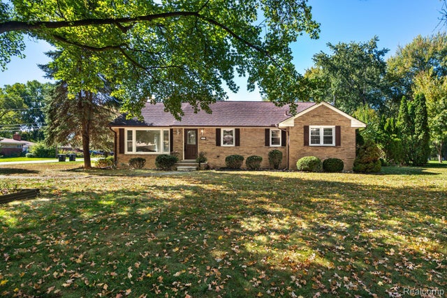 14127 Hillcrest Street, Livonia city