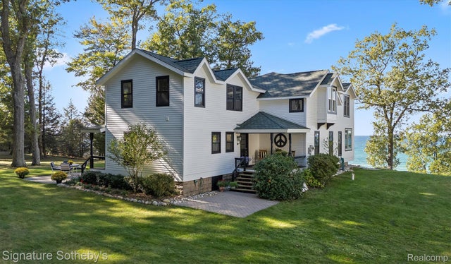 8282 W Harrison Road, Golden township