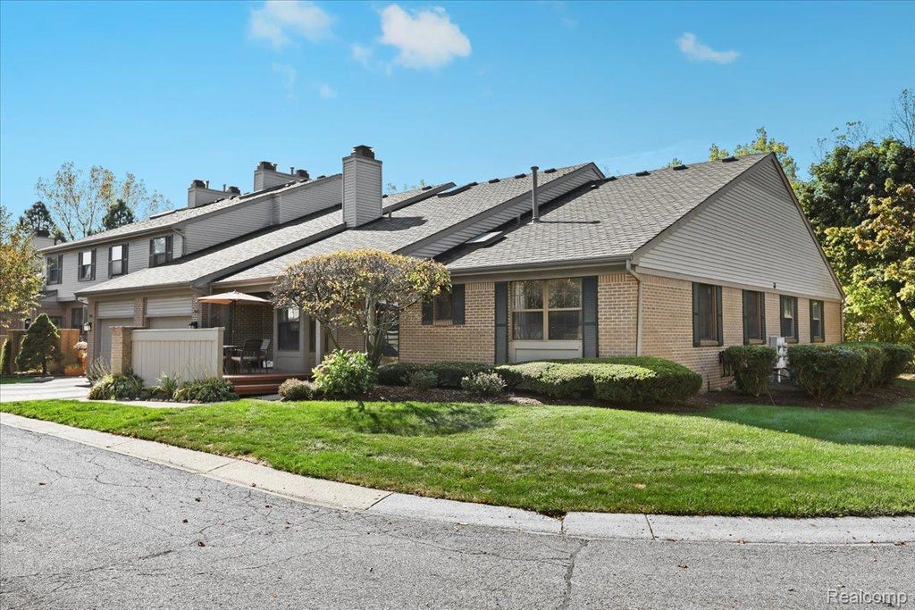 29485 Beau Ridge, Farmington Hills city