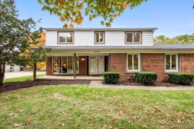 35268 Northmont Drive, Farmington city