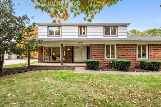 35268 Northmont Drive, Farmington city