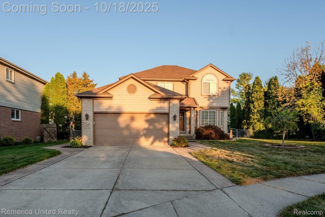 33681 Elmira Court, Livonia city