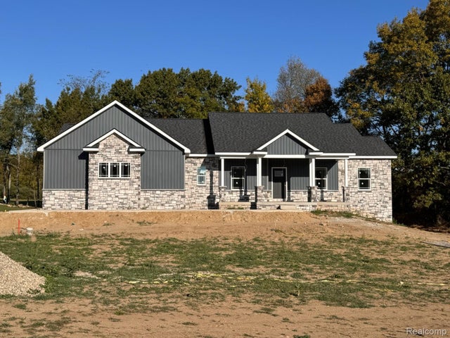 2268 Equestrian Trail Drive, Attica township