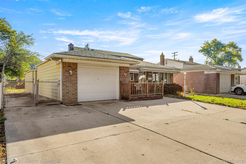 8319 Ziegler Street, Taylor city