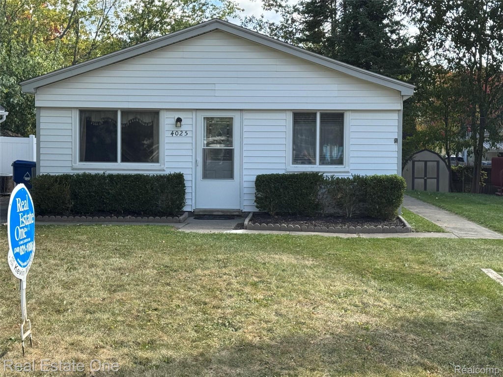 4025 Cresthaven Drive, Waterford charter township