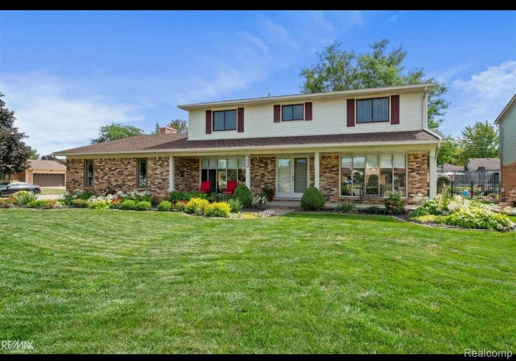 16136 Amore Street, Clinton charter township