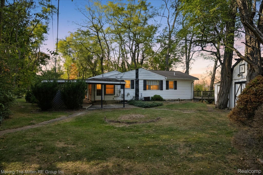 50710 W Huron River Drive, Van Buren charter township