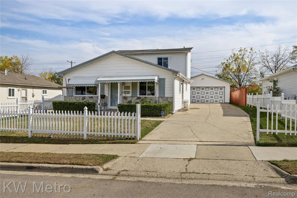 808 Kettering Avenue, Pontiac city